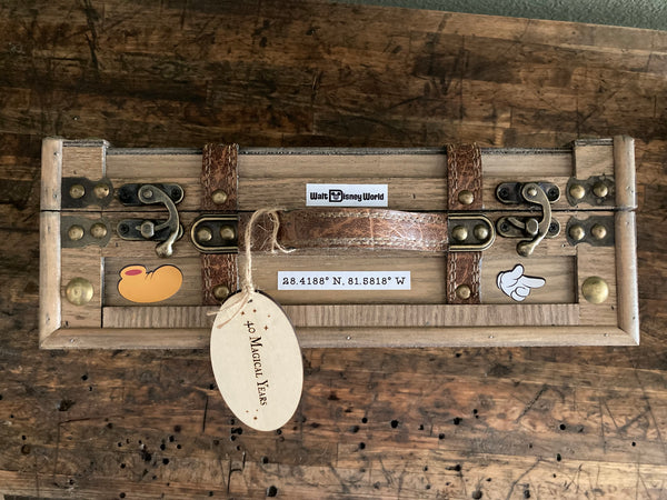 Vintage Suitcase Drink Set
