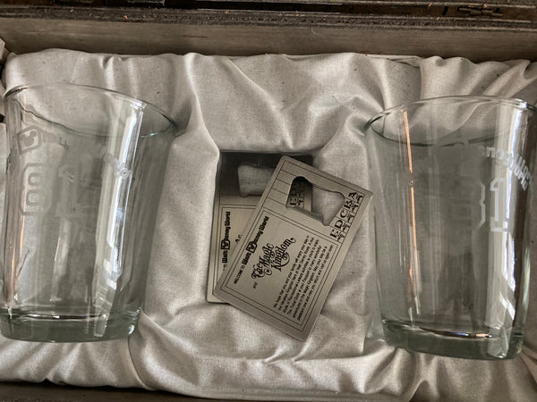 Vintage Suitcase Drink Set