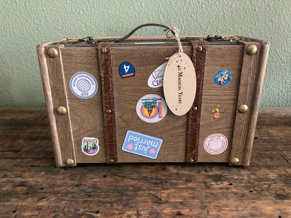 Vintage Suitcase Drink Set